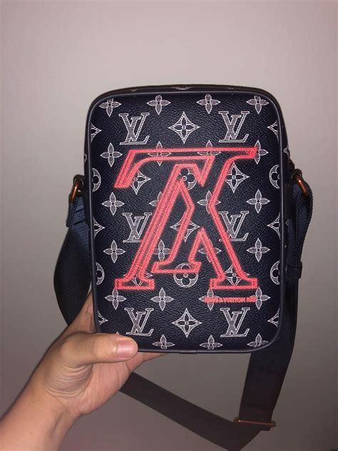 louis vuitton upside down logo bag